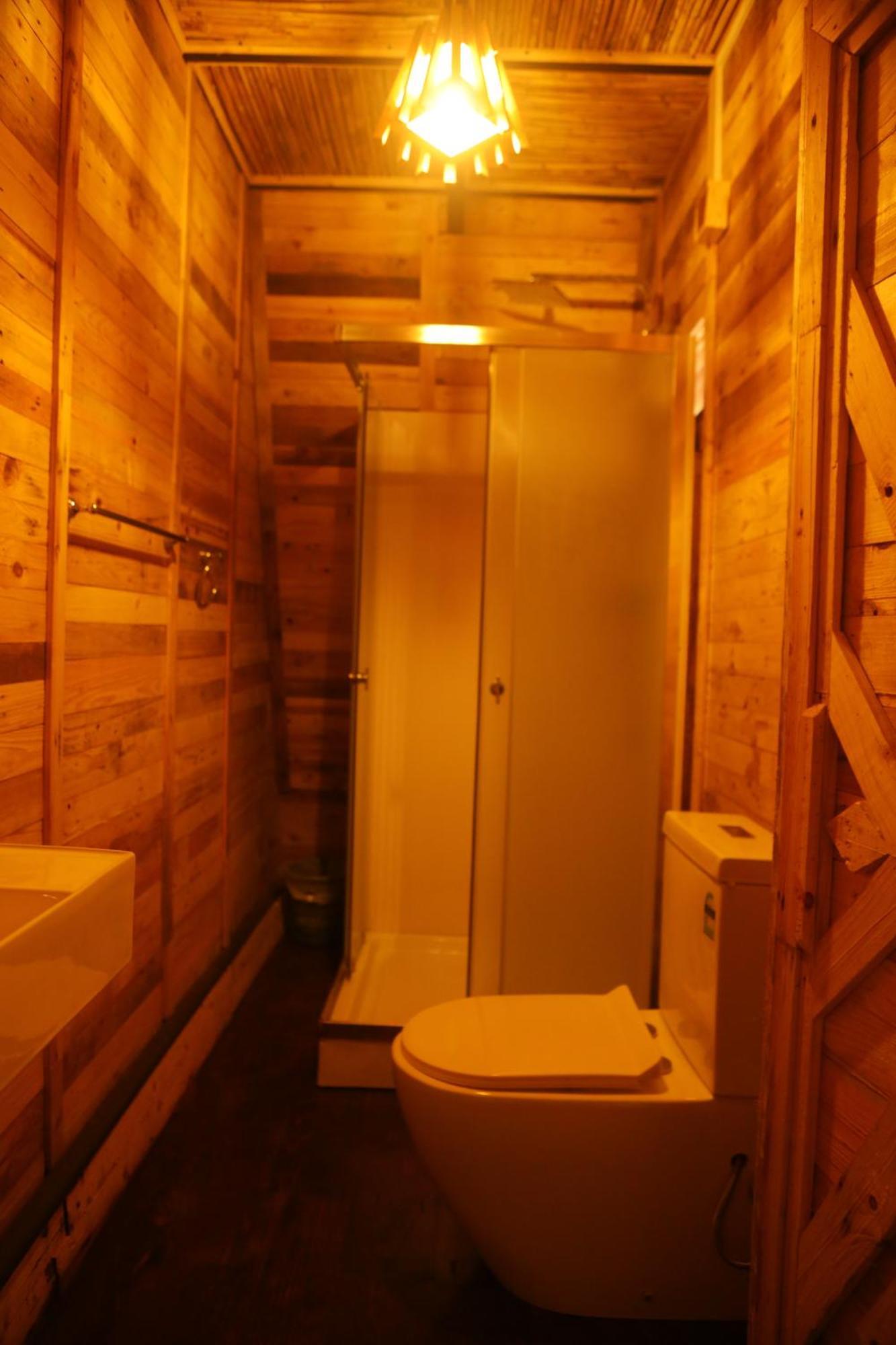 Hunters Wood Cabins 努沃勒埃利耶 外观 照片