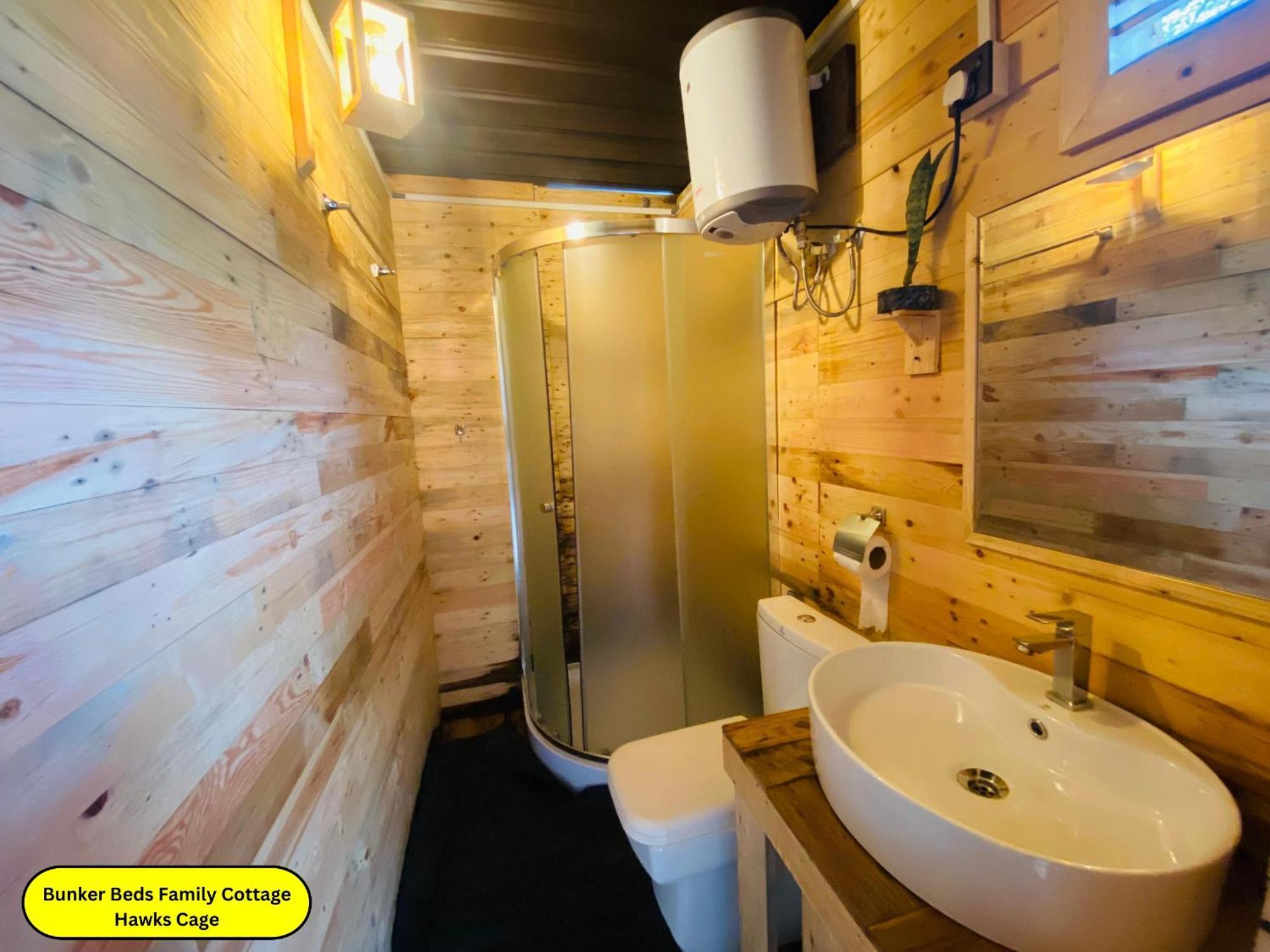 Hunters Wood Cabins 努沃勒埃利耶 外观 照片